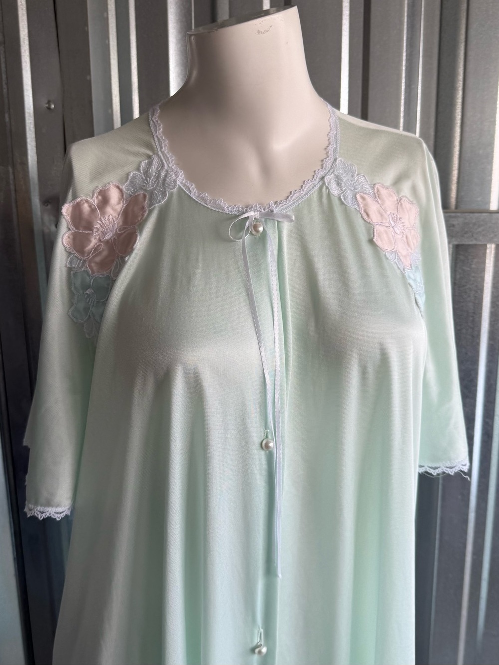 Vintage Mint Green House Dress Nightgown Floral Applique Pockets Lounge Dress